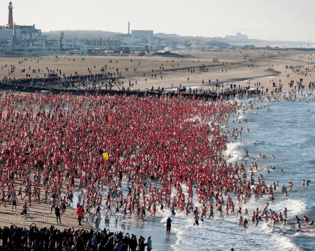 Nieuwjaarsduik in Scheveningen